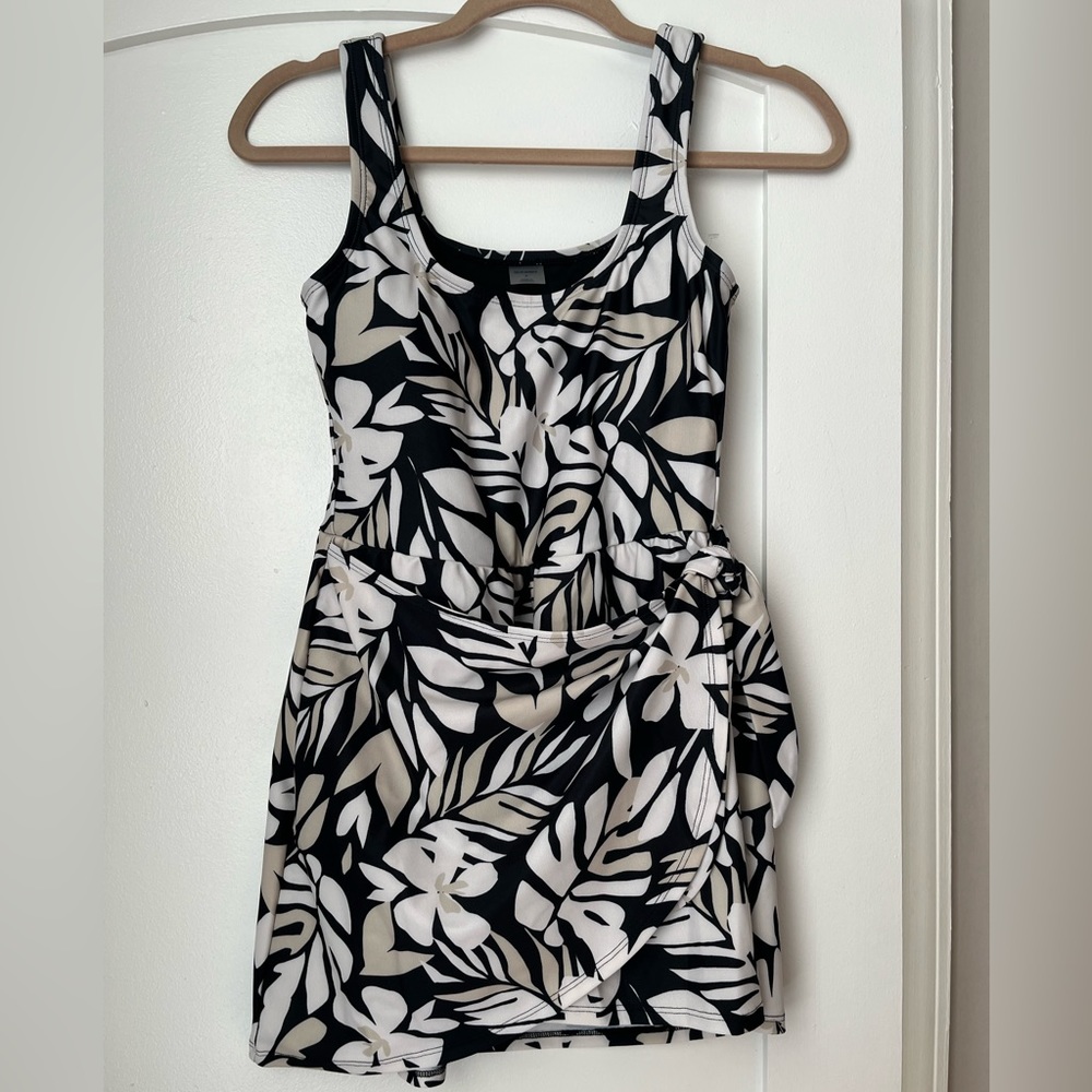 Old Navy Wrap-Front Swimsuit Dress Size S NWT
